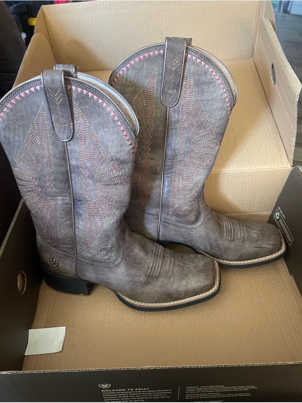 Ariat Naturally Distressed Brown Round Up Rio Women's Boots